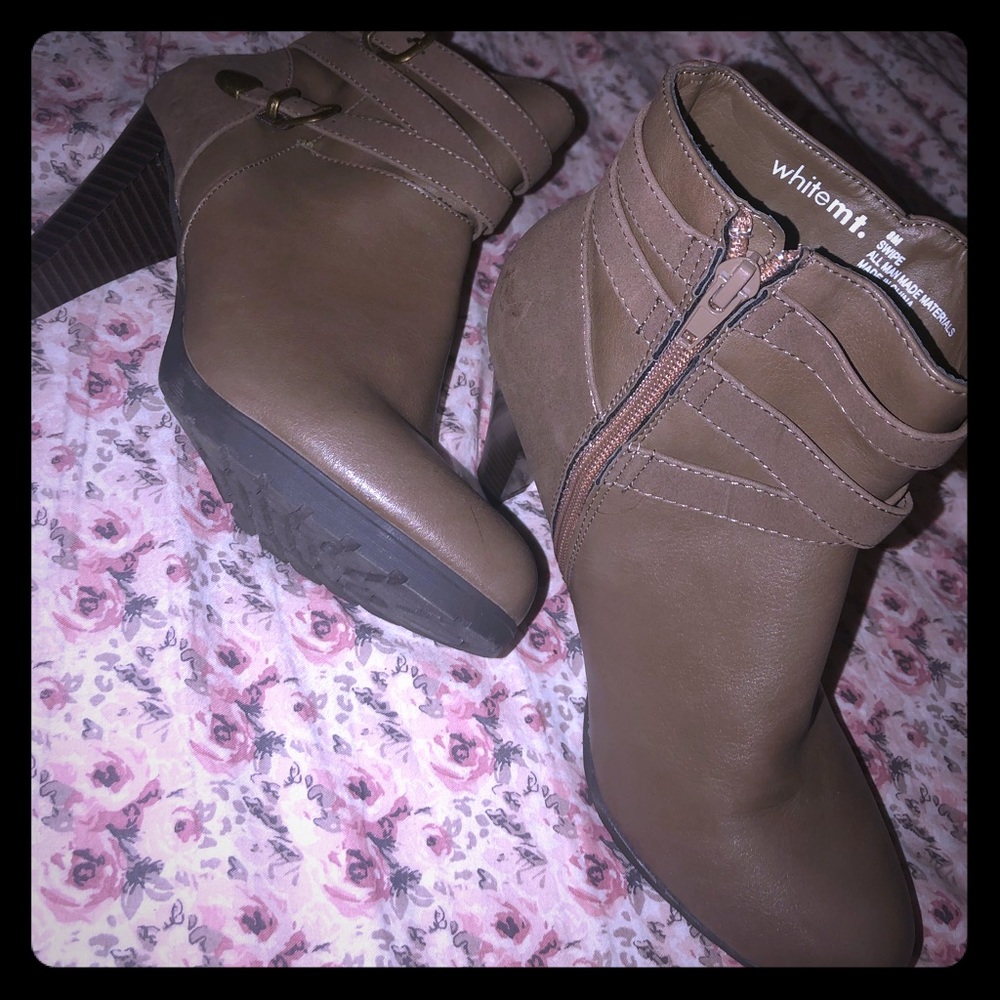 Heeled boots